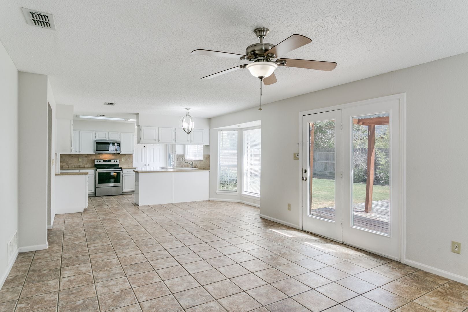 Building Photo - 5504 Big Bend Dr