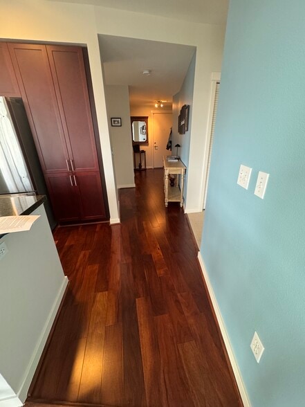 Building Photo - 190 Harbor Sq Loop NE