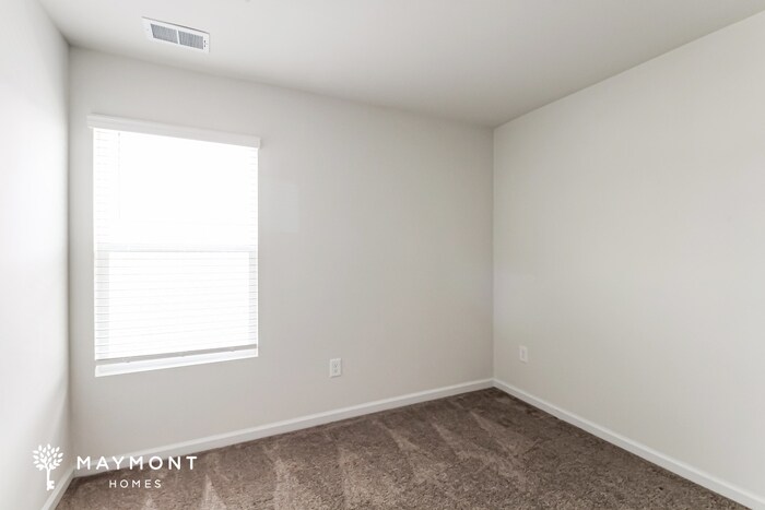 Building Photo - 144 Dorian Lp