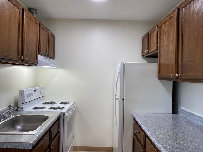 Building Photo - 3981 Brown Ave