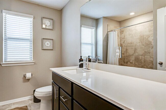 Building Photo - 2939 Lazarina Ln