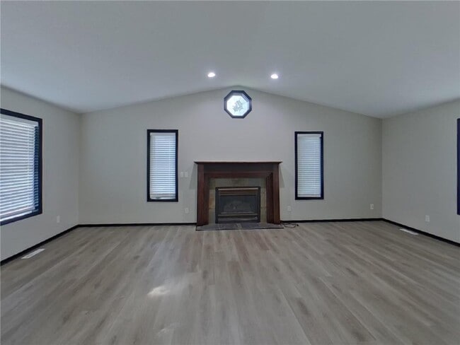 Building Photo - 19158 Evans Cir