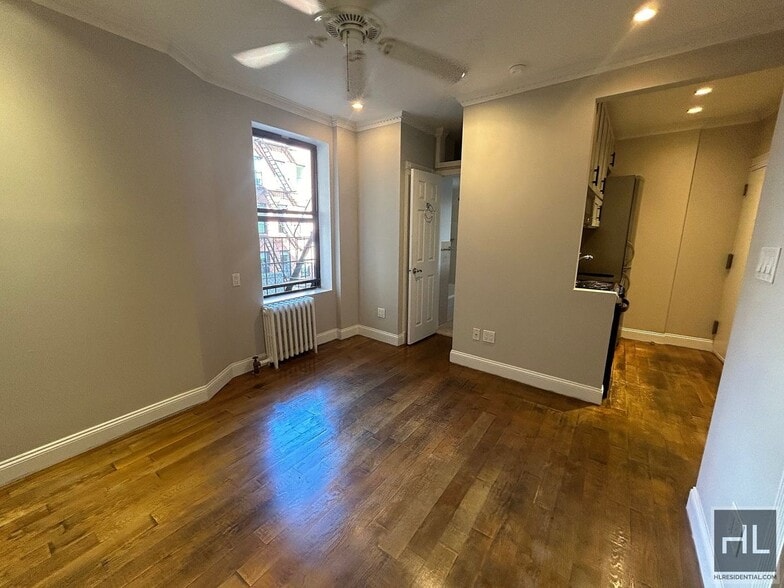 Primary Photo - Mott Street