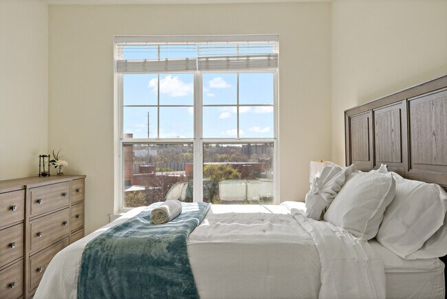 Building Photo - 2321 Mill Rd