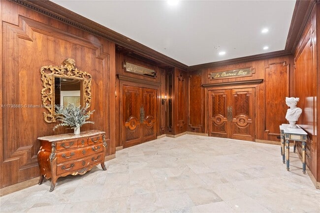 Building Photo - 6039 Collins Ave
