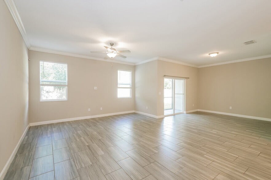 Building Photo - 2123 Cerulean Sky Dr