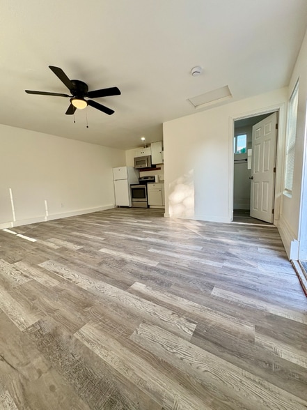 Primary Photo - 4346 Keeler Ave