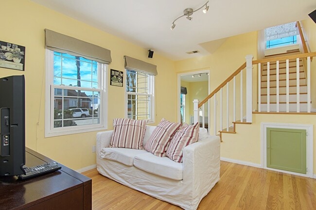 Building Photo - North PB Home, updated interior, just a fe...