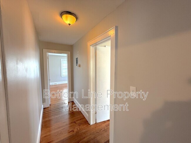 Building Photo - 4424 Hovis Rd