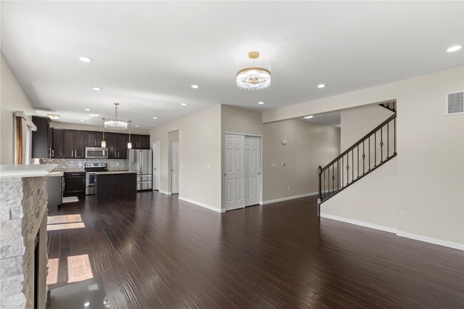 Building Photo - 184 Berry Manor Cir