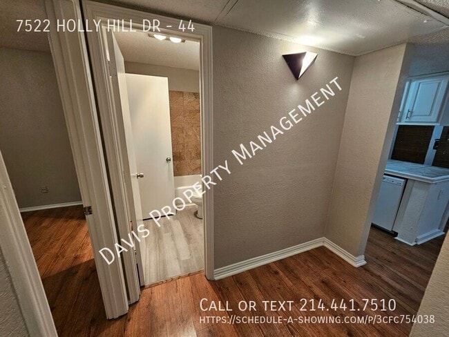 Building Photo - 7522 Holly Hill Dr