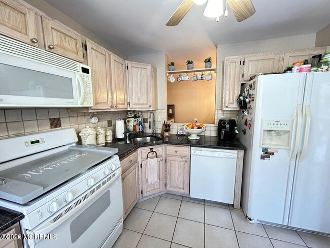 Building Photo - 93 Heron Ct