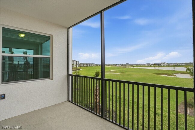 Building Photo - 15345 Grn Acrs Ave