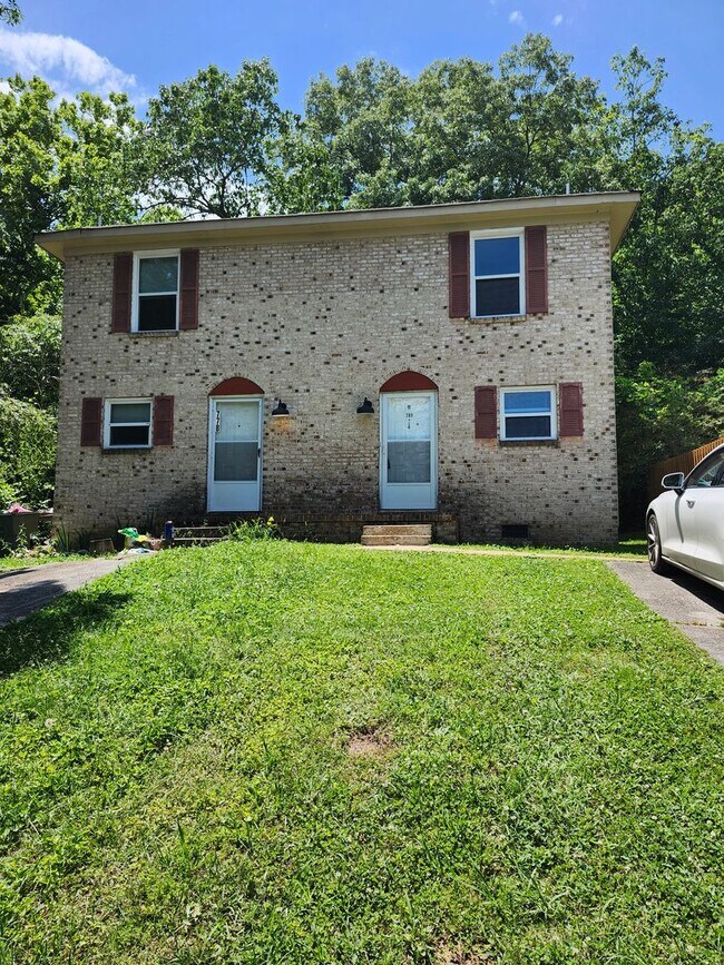 Building Photo - 778 Winding Hills Ln