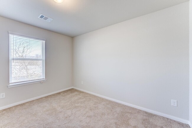 Building Photo - 5842 Adelaide River Dr