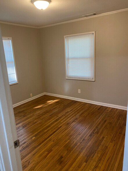 Building Photo - 1463 Merrycrest Dr