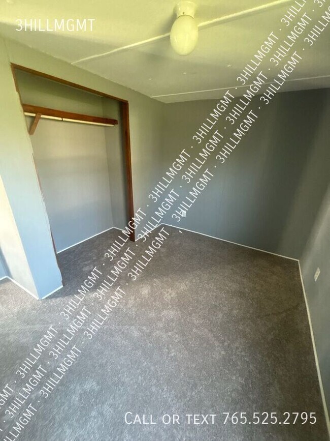 Building Photo - 5600 W Kilgore Ave