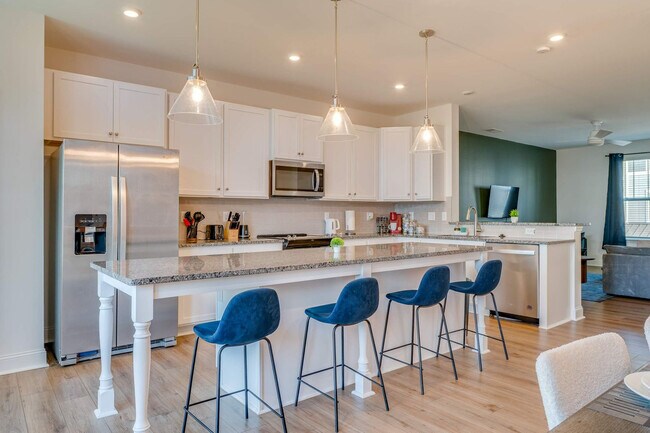 Building Photo - 4016 Bunker Dr