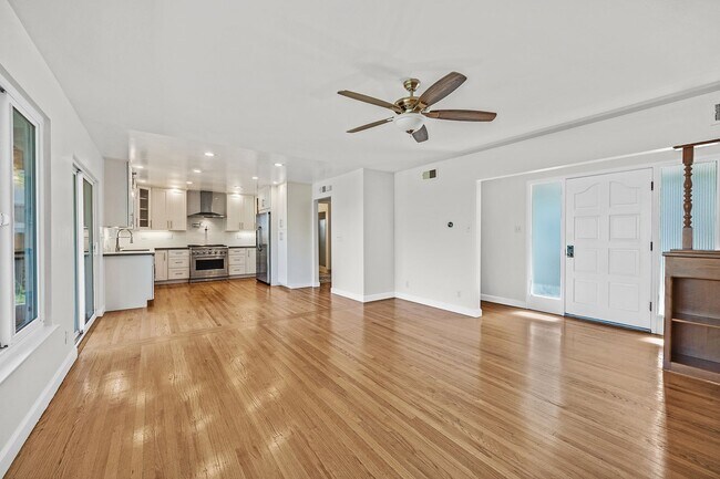 Building Photo - One level home Crockett, magnificent VIEWS