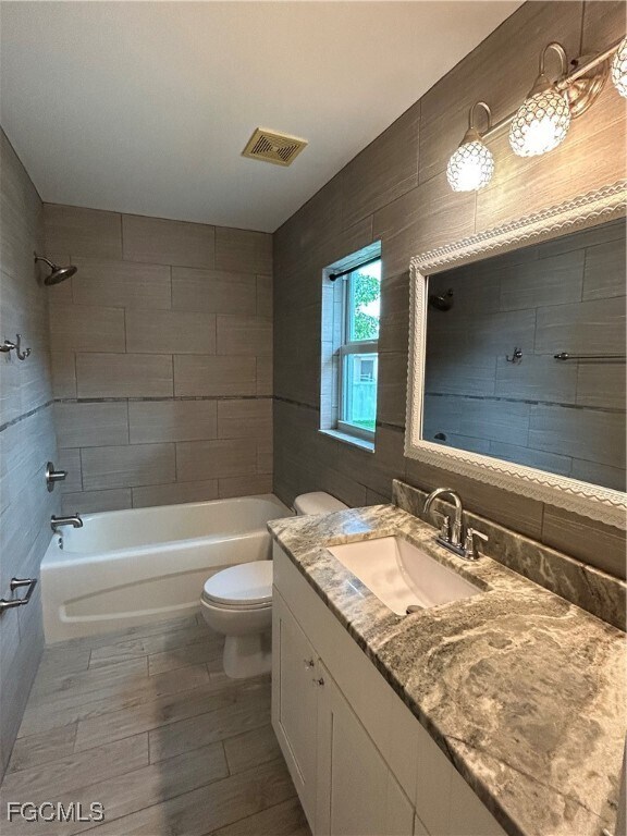 Building Photo - 2213 SW 13th St