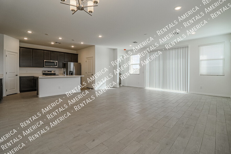 Building Photo - 15175 W Desert Bloom St