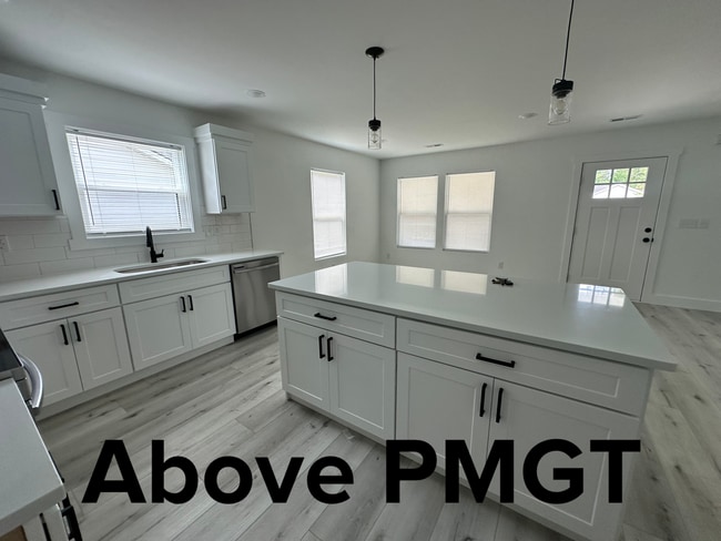 Building Photo - Brand new 3 bedroom house