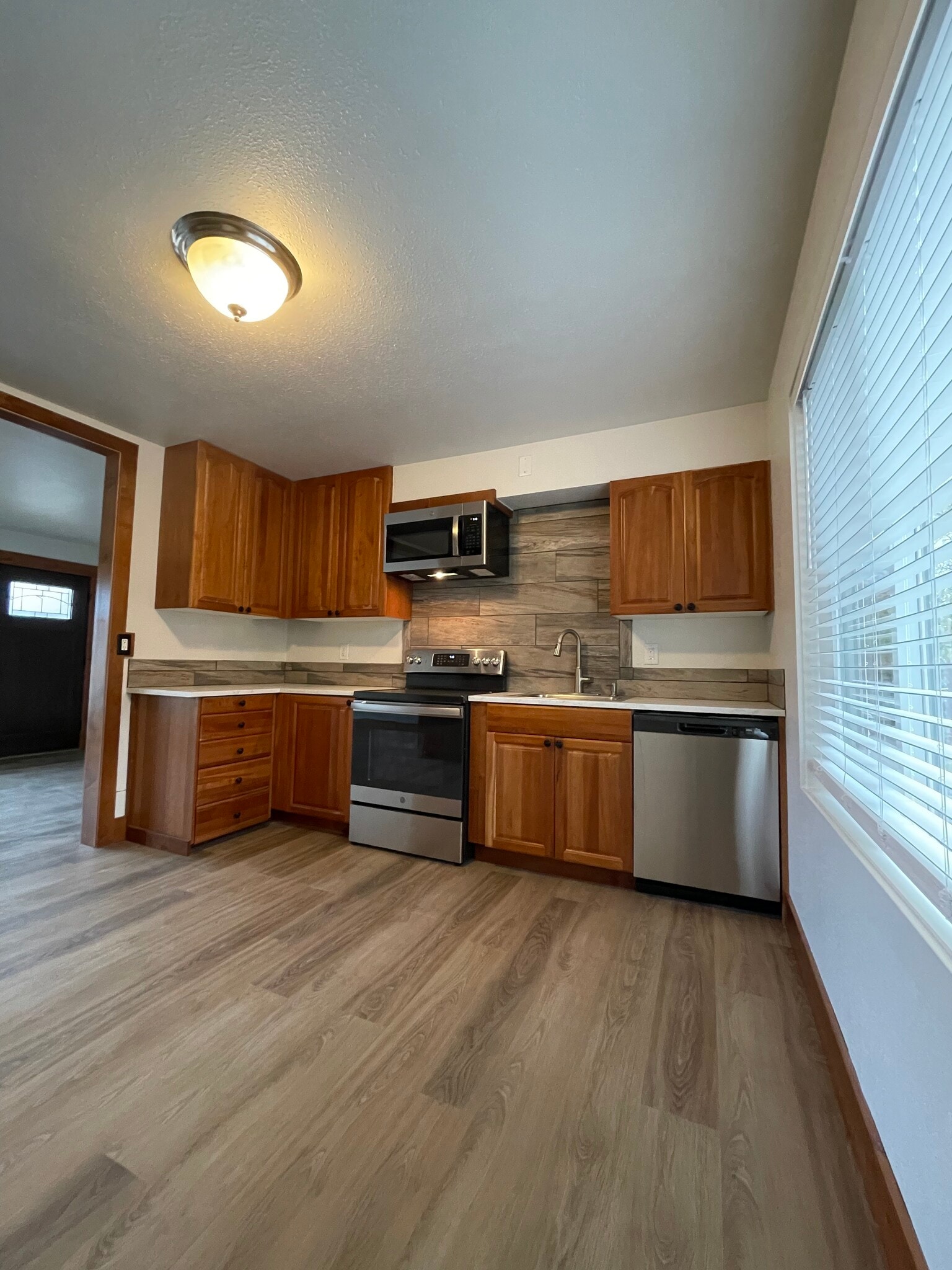 Building Photo - 1204 W Story St