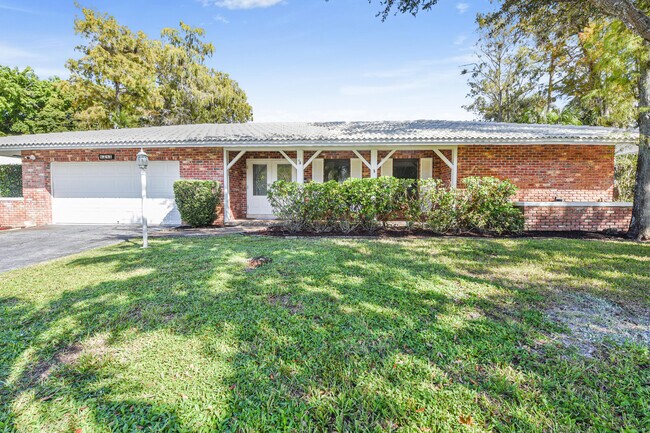 Primary Photo - 8385 NW 14th St