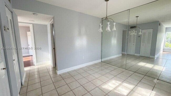 Building Photo - 7847 Miller Dr