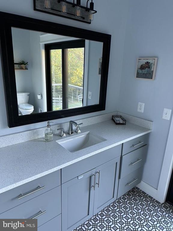 Building Photo - 22887 Hopeful Ln