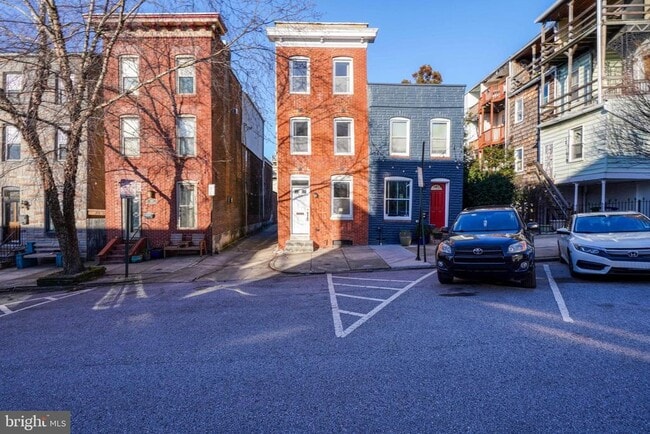 Building Photo - 204 S Chester St