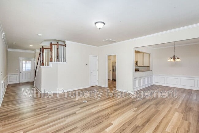 Building Photo - 15642 Canmore Street