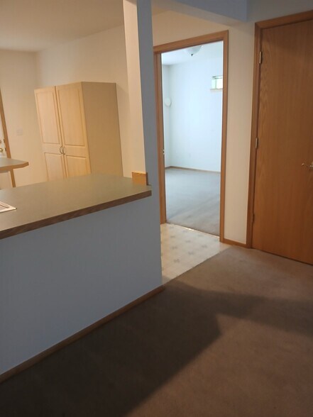 Building Photo - 5670 Correll Dr