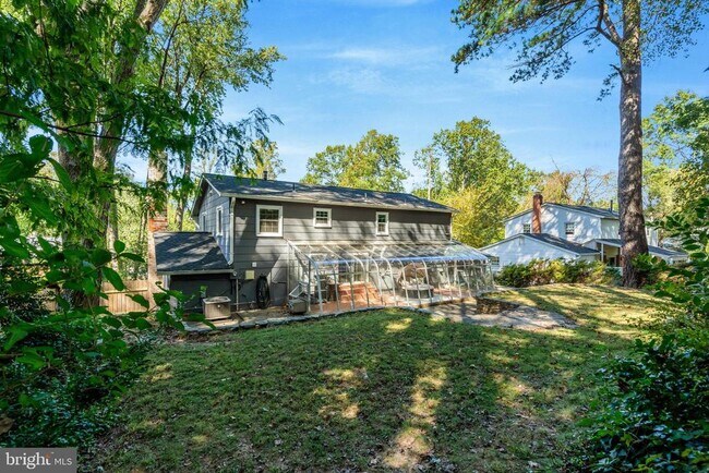 Building Photo - 6805 Reynard Dr