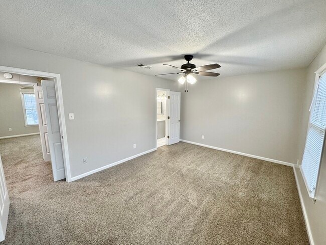 Building Photo - 6338 Kirby Downs Dr