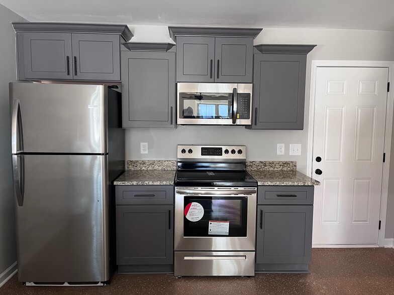 Primary Photo - Bluebird Townhomes