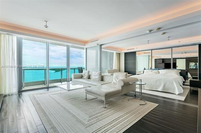 Building Photo - 1331 Brickell Bay Dr