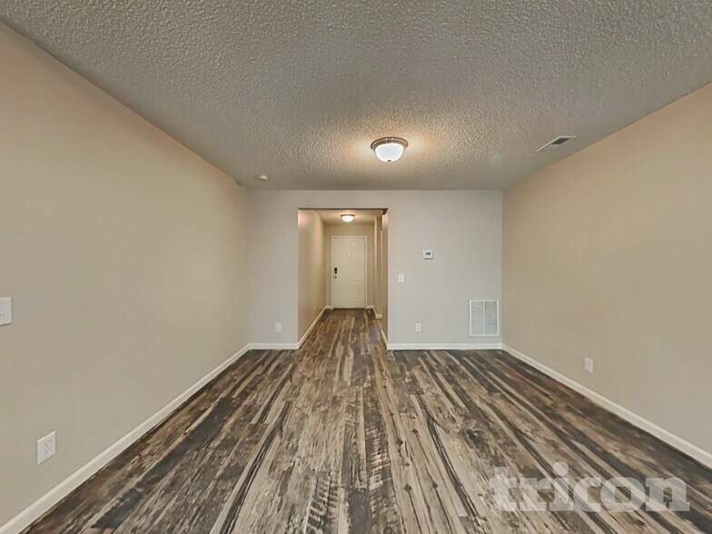 Building Photo - 3337 Braden Dr