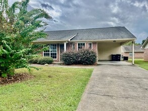 Building Photo - Rockcreek Dr #13 & 15