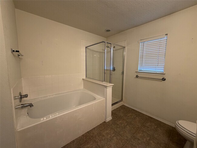 Building Photo - 2606 Skyview Knoll Ct