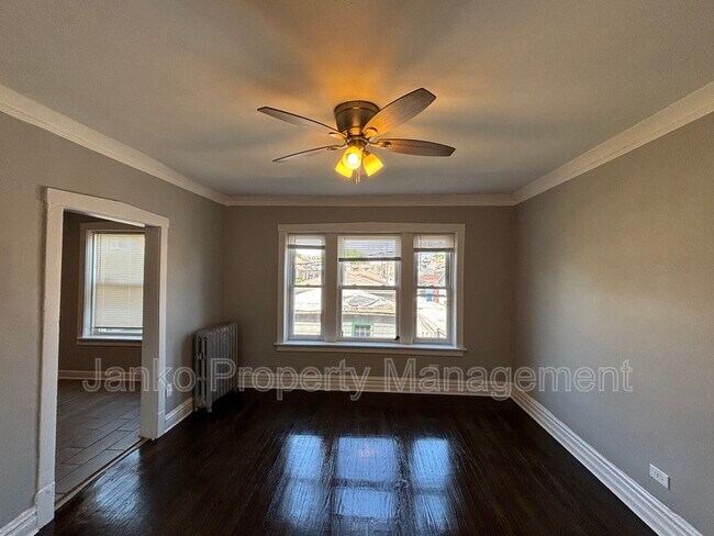 Building Photo - 3114 W 61st St