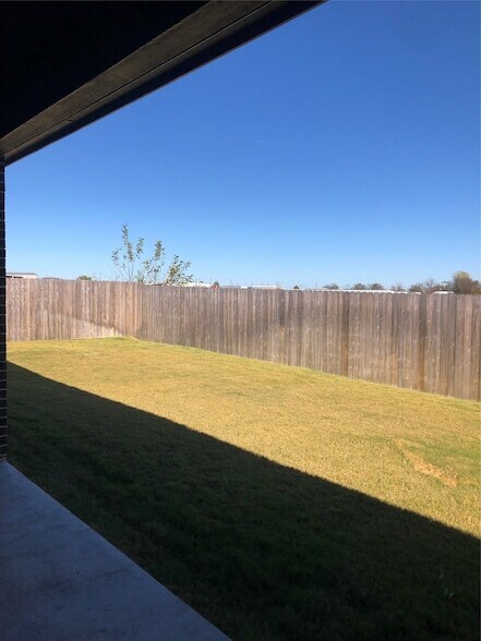 Building Photo - 110 Oakland St