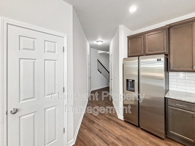 Building Photo - 6 Ashborne Ln