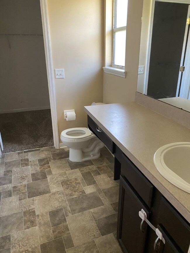 Building Photo - FOR RENT:  Charming 3-Bedroom Home with Sp...