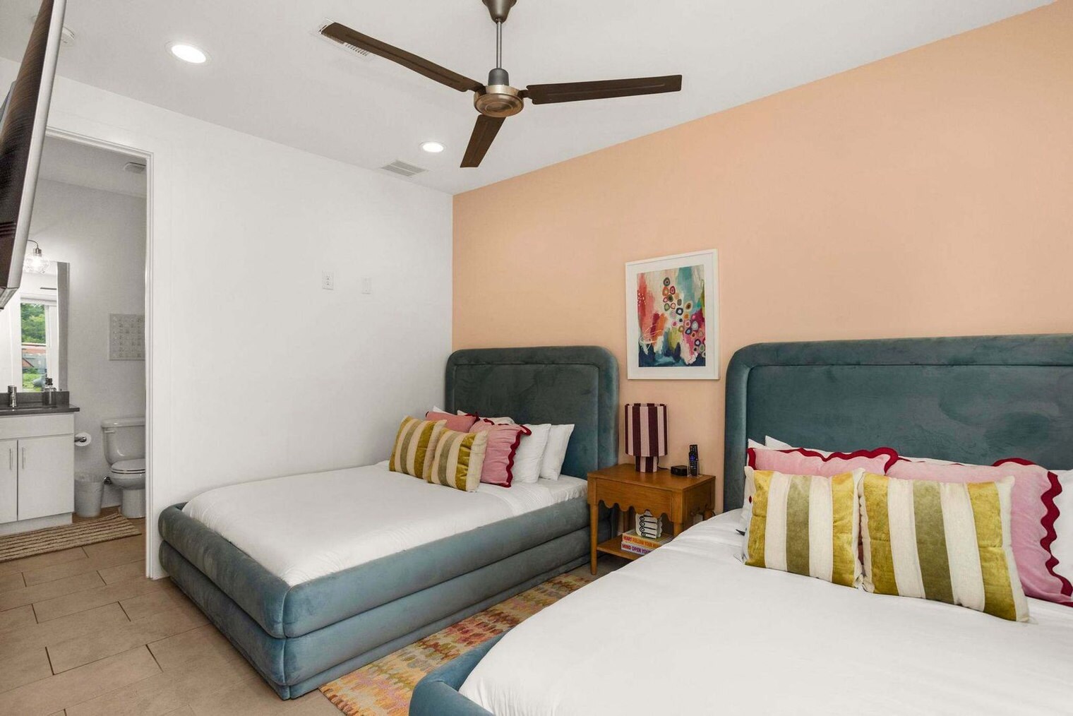 Building Photo - 1708 8th Ave S