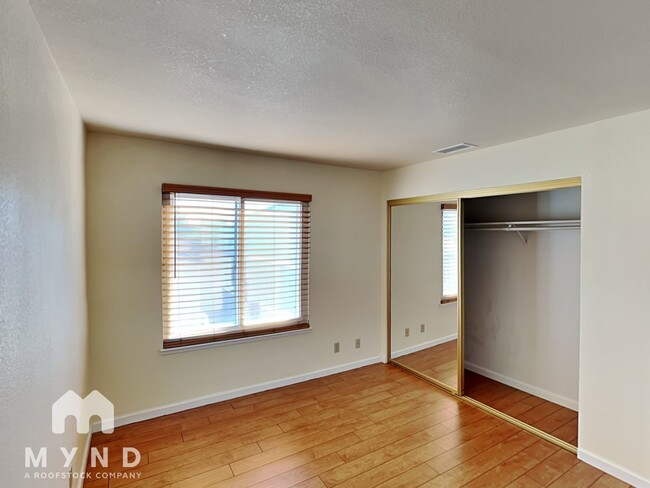 Building Photo - 125 Rosa Flora Cir