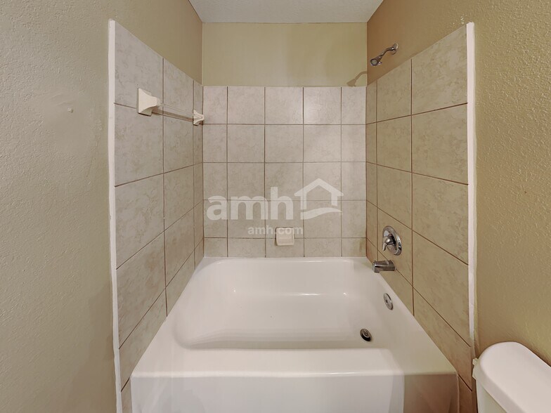 Building Photo - 22722 Canyonback Ct