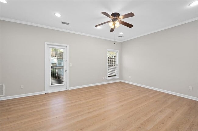 Building Photo - 410 Wedgewood Way