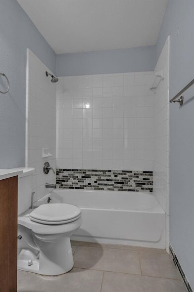 Building Photo - 3920 Cane River Rd