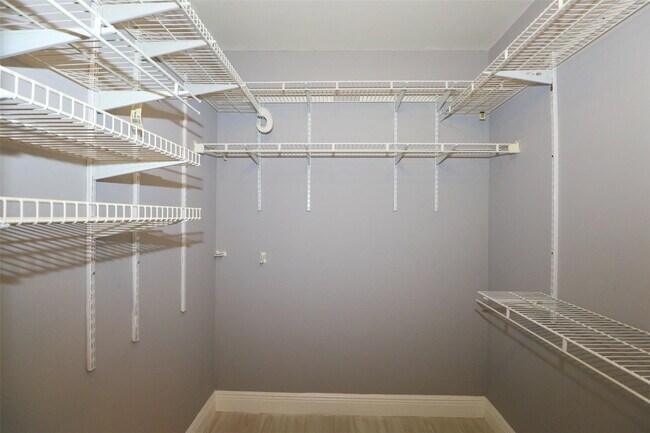 Building Photo - 1466 Mira Vista Cir